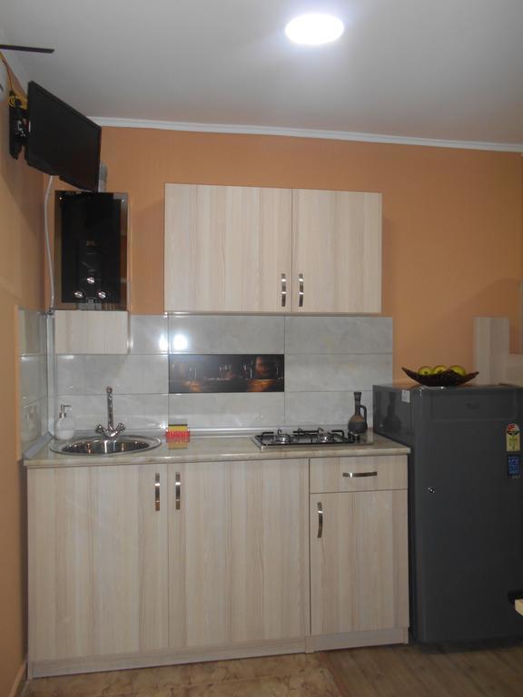 Guesthouse On Benashvili Tbilisi Exteriör bild